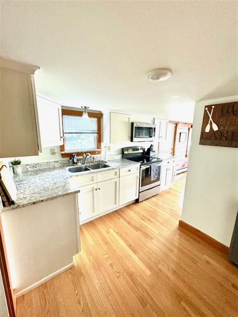 Villa, 3 Bedrooms | Private kitchen | Fridge, oven, coffee/tea maker, toaster