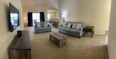 Living Room.jpg