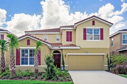 7036OakwoodSt,Solterra_01