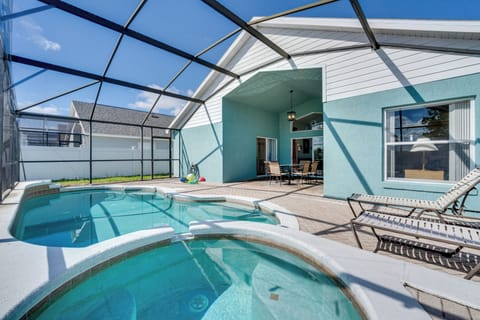 Kissimmee Vacation Rental | 4BR | 3BA | 1,700 Sq Ft | 2 Steps Required