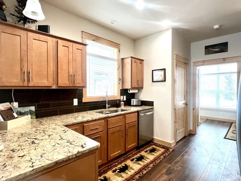 Instant Pot, Crock Pot, Mixer, Cookie sheets, pans, rolling pins, pot, blender +