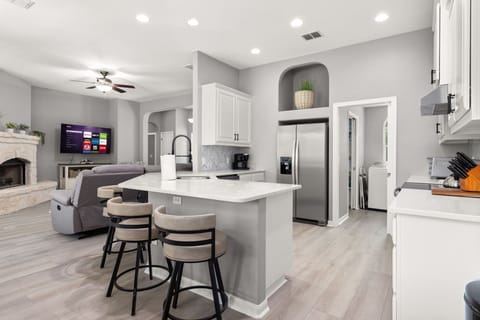 Kitchen and countertop bar 