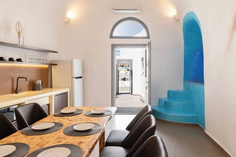 Exclusive Suite, 3 Bedrooms | Living area | 45-inch Smart TV with cable channels, TV, Netflix