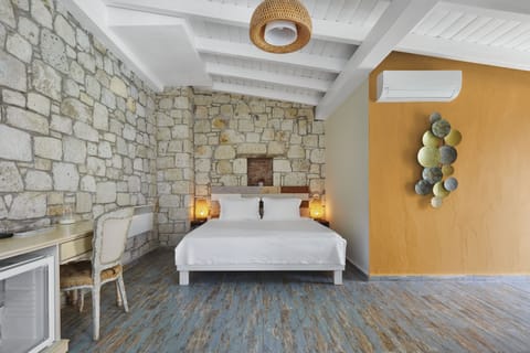 Superior Room with Garden View | Premium bedding, in-room safe, free WiFi, bed sheets