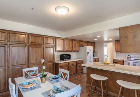 Dining Table Seats 4 Plus 2 More at the Kitchen Counter