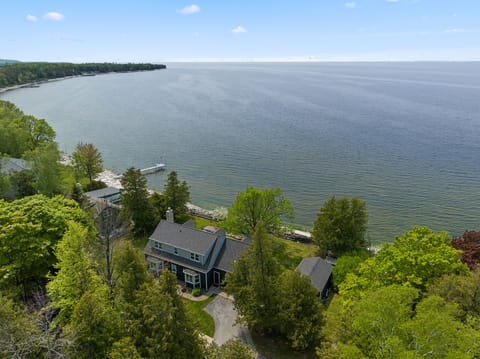 Right on the shores of Green Bay