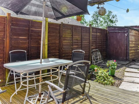 Garden | Fayrewood House, Verwood