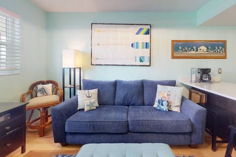 Queen Size Sleep Sofa in Living Room