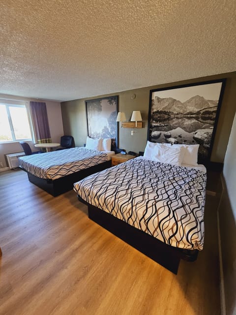 Standard Room 2 Queen Beds | Free WiFi, bed sheets