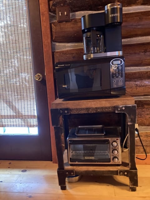 Keurig coffee maker, both kcups and ground coffee options,Toaster oven,microwave