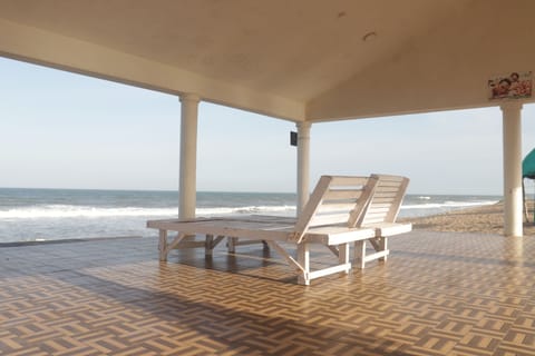 Private beach, white sand, beach bar