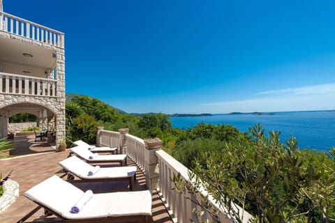 Villa | Property grounds