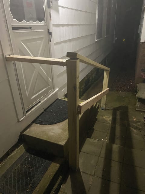 Handrail where entrance 