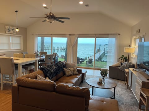 Warm and Homey with Beautiful River Front Views