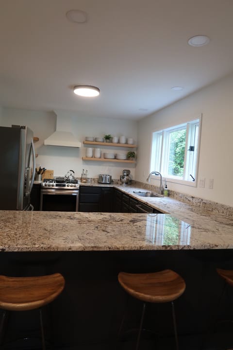 Large kitchen with all your cooking essentials. 