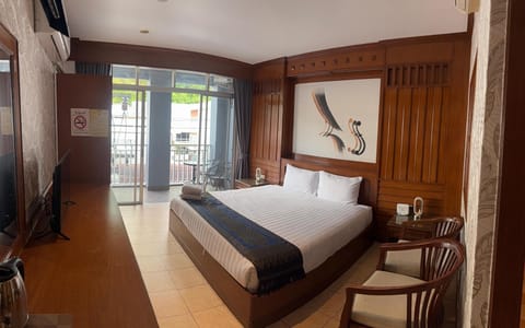 Superior Room | 1 bedroom, Egyptian cotton sheets, premium bedding, desk