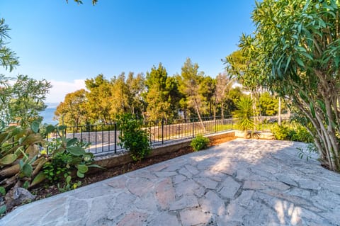 Apartment Elmira Sutivan Croatia Charme Holidays rentals