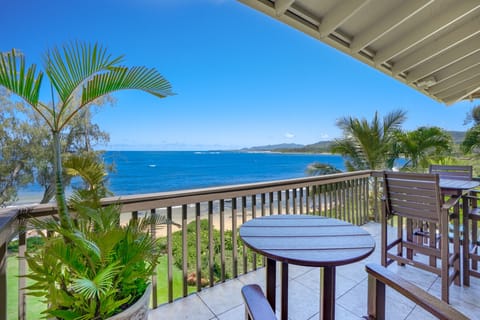 Enjoy Beautiful Oceanfront Views from your Private Lanai