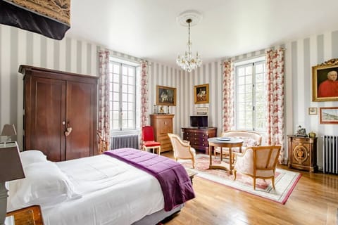 Deluxe Double Room | Individually decorated, individually furnished, desk, free WiFi