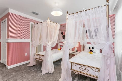 Princess 2 Twin Beds