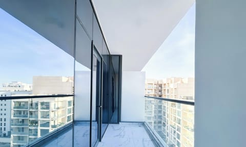 Apartment (0 Bedroom) | Balcony