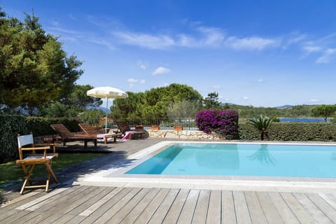 Activities, Amenities, Balcony / Terrace / Patio, Building Exterior, Facilities, Pool, Spring, Summer, Wellness
