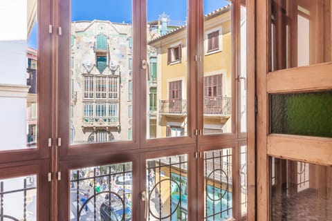 Apartment, 1 Bedroom (Balcony) | Living area | 42-inch LCD TV with cable channels
