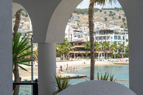 Deluxe Suite | Terrace/patio