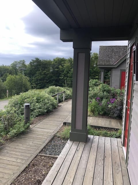 Easy access to skiing.