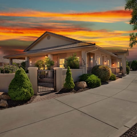 House, 3 Bedrooms | Exterior