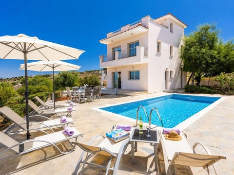 Beautiful villa with private pool and terrace with sea views