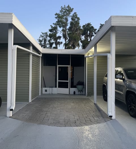 Only unit with 3 parking spaces