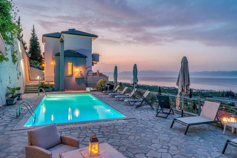 Relax in the shared pool – A refreshing escape just steps away

