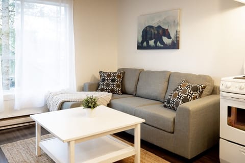 Welcome to Gondola Village: Your home away from home. Steps from the Creekside Gondola and Creekside Village. Ultimate walkable location to: lifts, shops, restaurants and more!  Sleeps 4 ! `Super close to everything. Place was perfect!`-Kiley