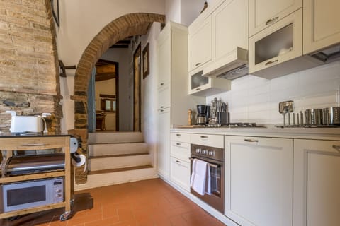 House | Private kitchen | Full-size fridge, microwave, oven, stovetop
