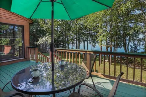 Deck facing the lake