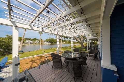 Spectacular View of Lake Maria Sanchez from the Patio