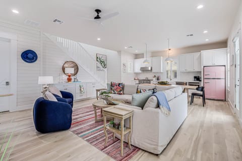 Living Area, 1st Floor