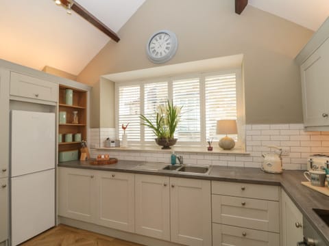 Fridge, dishwasher, electric kettle, toaster