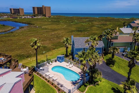 House (3 Bedrooms) | Property amenity