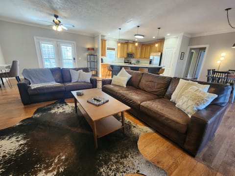 Stylish and comfortable with plenty of room to stretch out stay awhile. 