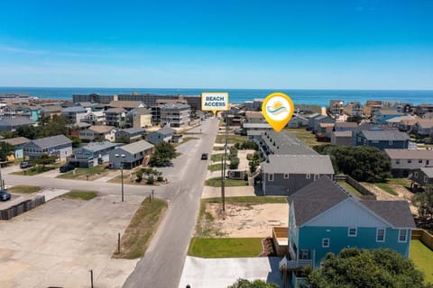 Jasmine's Jewel OBX is just a 2-minute walk to the beach!