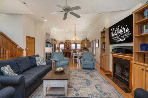 EE17: Ocean Aire | TL Living Area, Fireplace (off-season), Deck Access