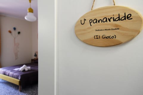 U'Panarijdde, 1 queen bed & 1 twin bed | Down comforters, pillowtop beds, individually decorated