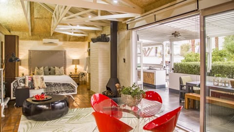 Luxury Room | 1 bedroom, premium bedding, free WiFi, bed sheets