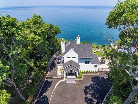 Bird's eye view of Coastal Retreat