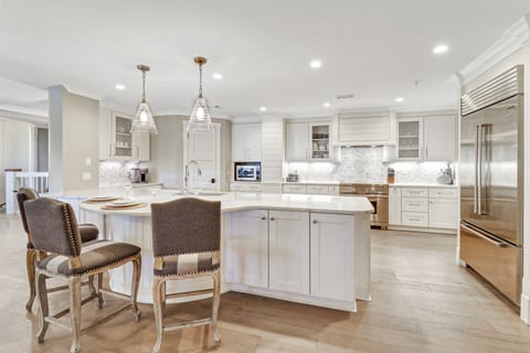 101 Seacrest | Kitchen - 101 Seacrest | Kitchen