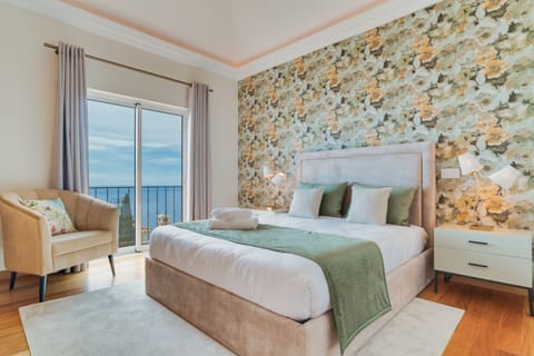 3 bedrooms, blackout drapes, iron/ironing board, WiFi (free)