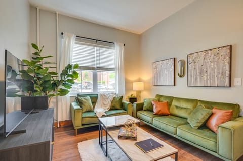 Bedford Vacation Rental | 2BR | 1BA | 1,400 Sq Ft | 3 Exterior Steps Required
