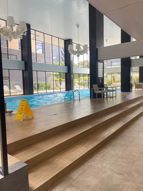 Exercise/lap pool
